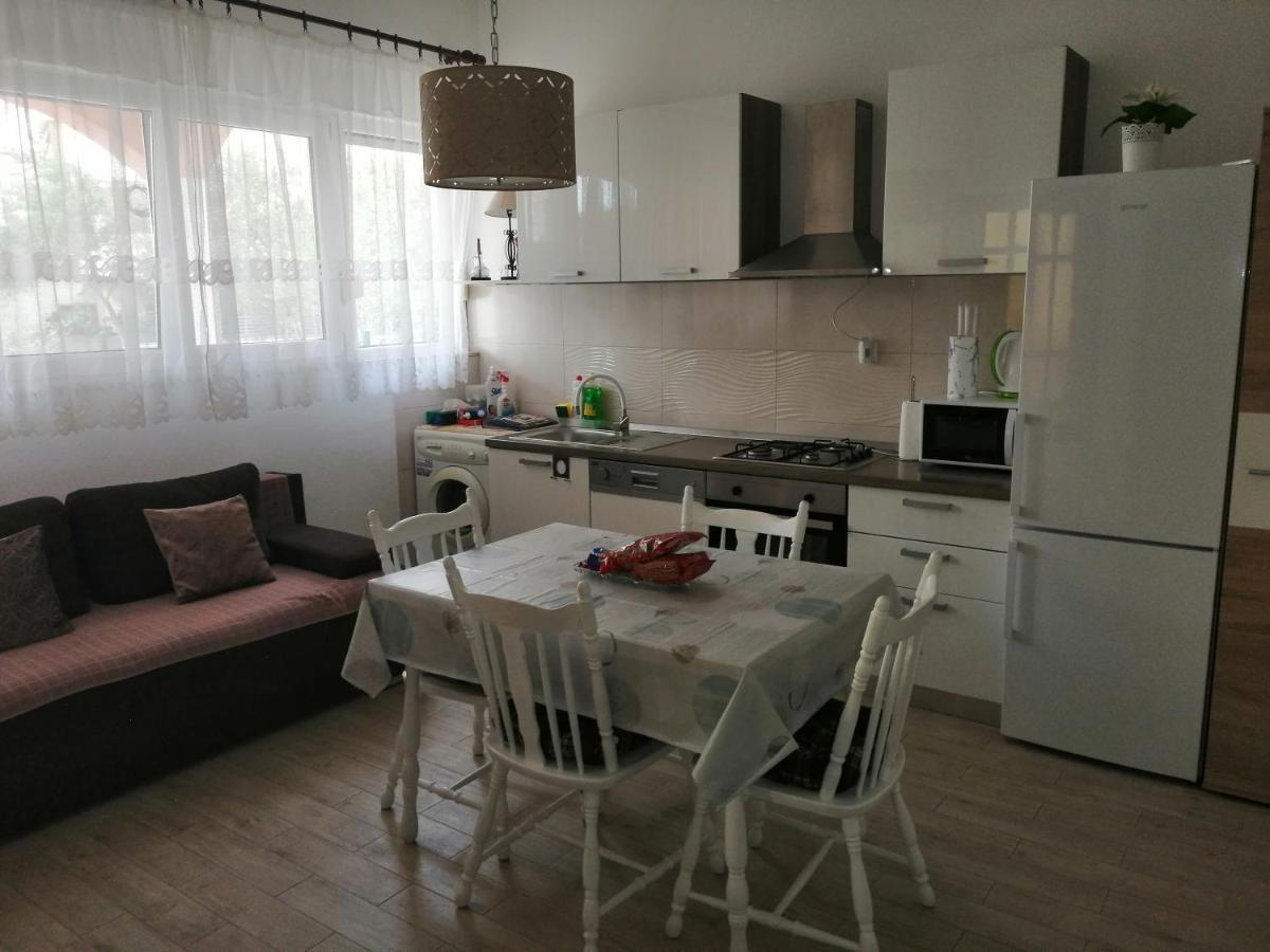 Apartman Mira Zaboric Exterior foto